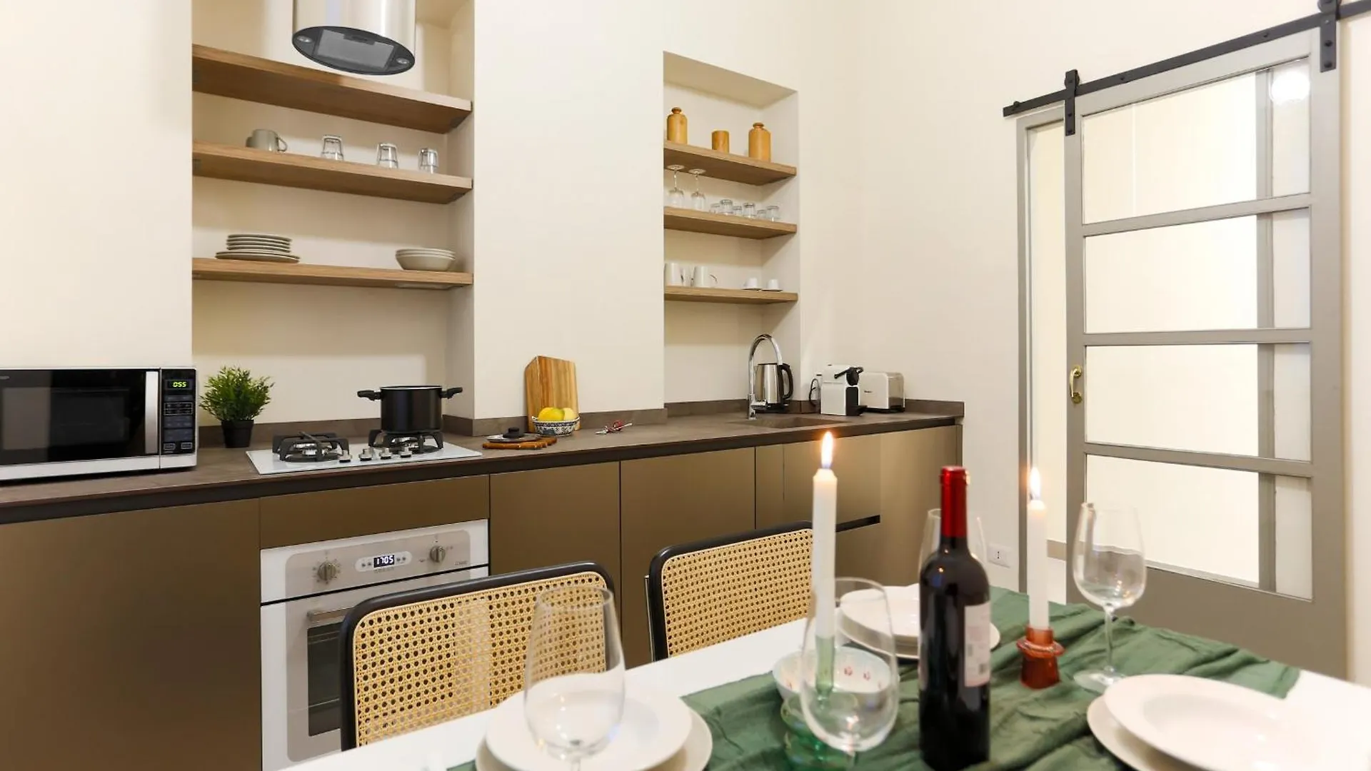 The Best Rent - Bright One Bedroom Apartment With Balcony In Moscova Milán 0*,  Italia
