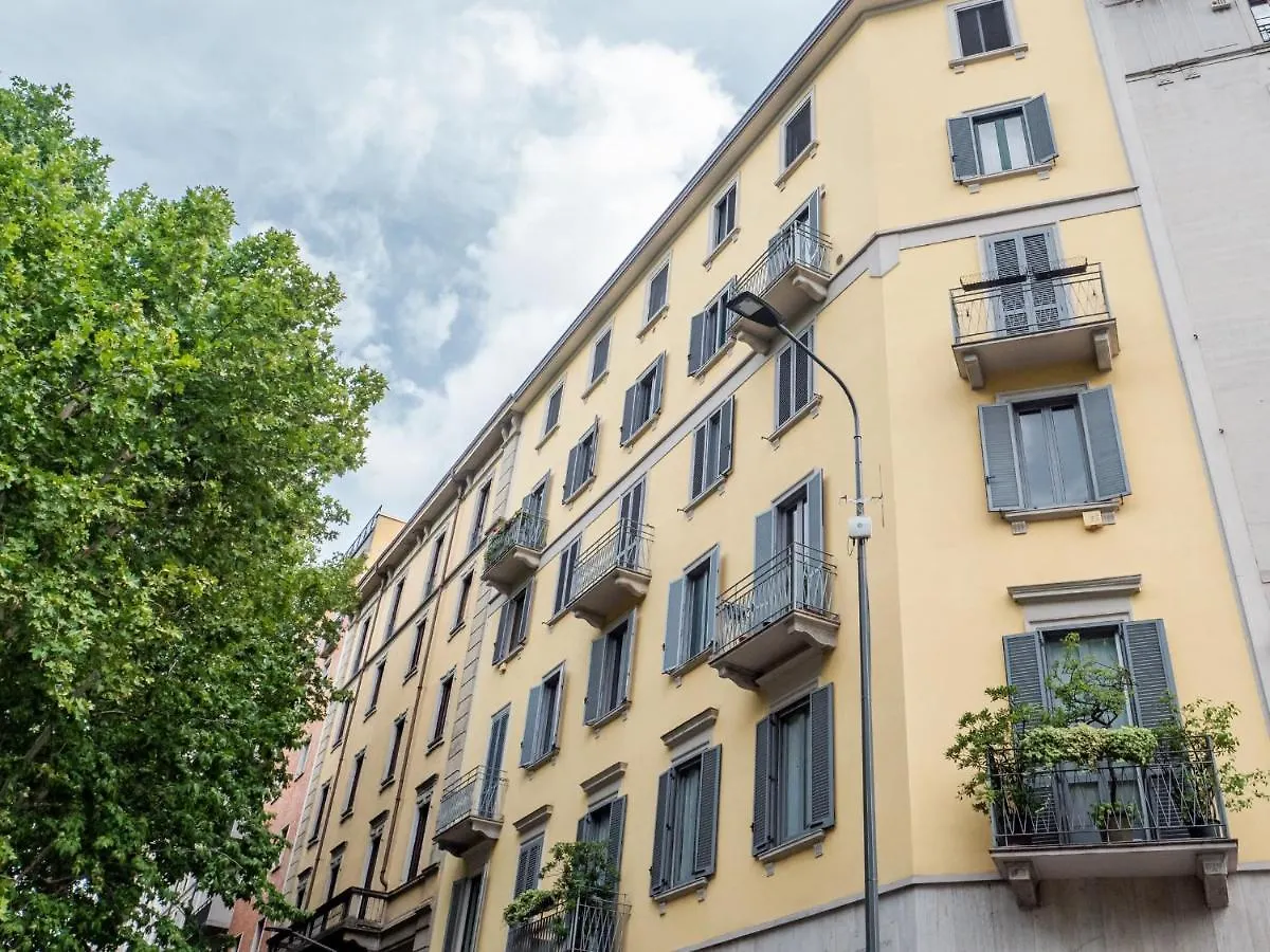 The Best Rent - Bright One Bedroom Apartment With Balcony In Moscova Milano 0*,  Italien