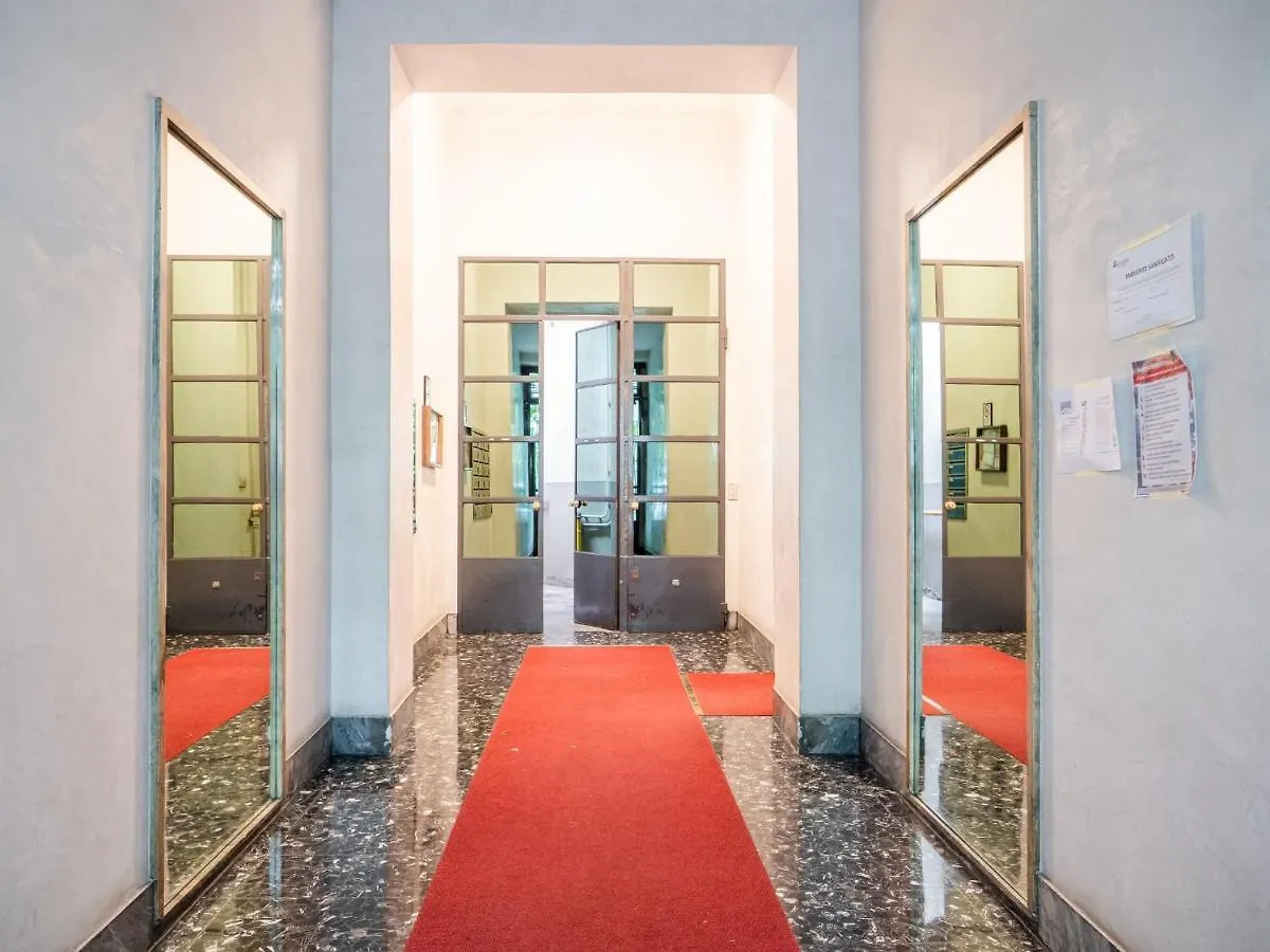The Best Rent - Bright One Bedroom Apartment With Balcony In Moscova Milano