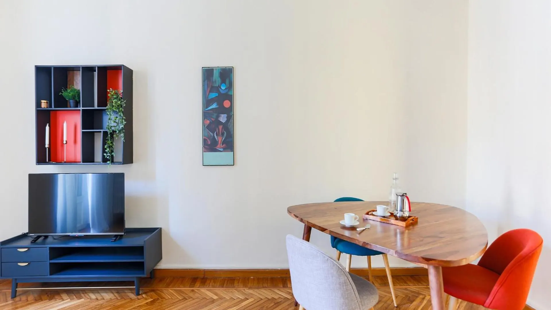 The Best Rent - Bright One Bedroom Apartment With Balcony In Moscova Milano